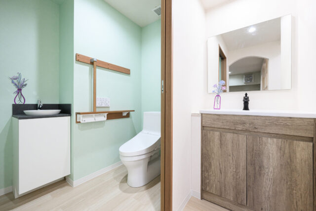 お手洗い・パウダースペース